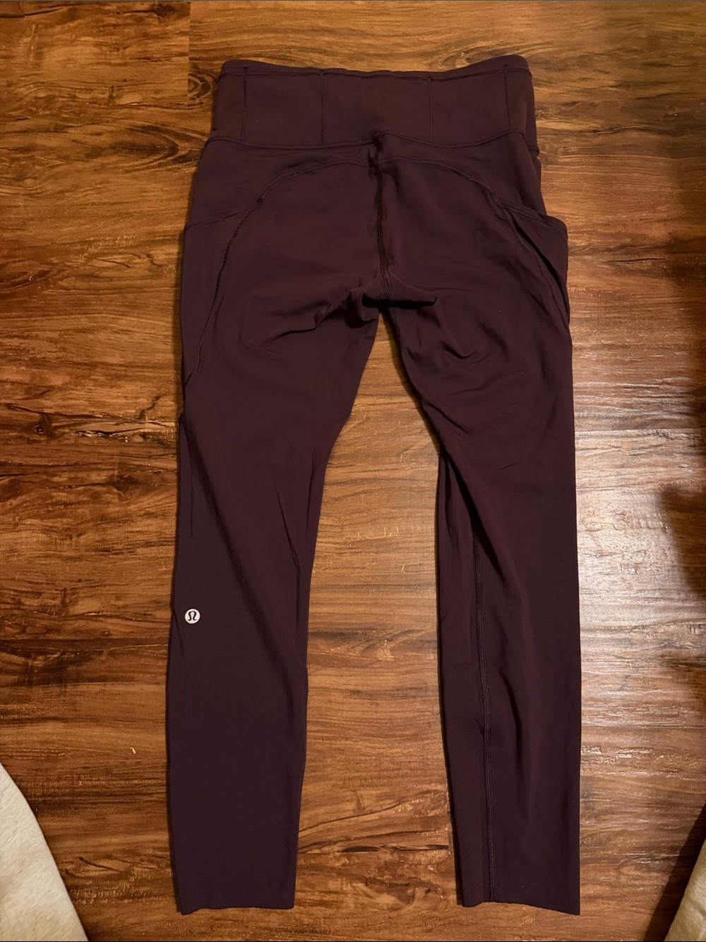 Woman lululemon nulux tights